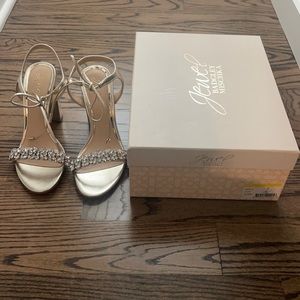 *NWT* Jewel Badgley Mischka Gold Block Heels